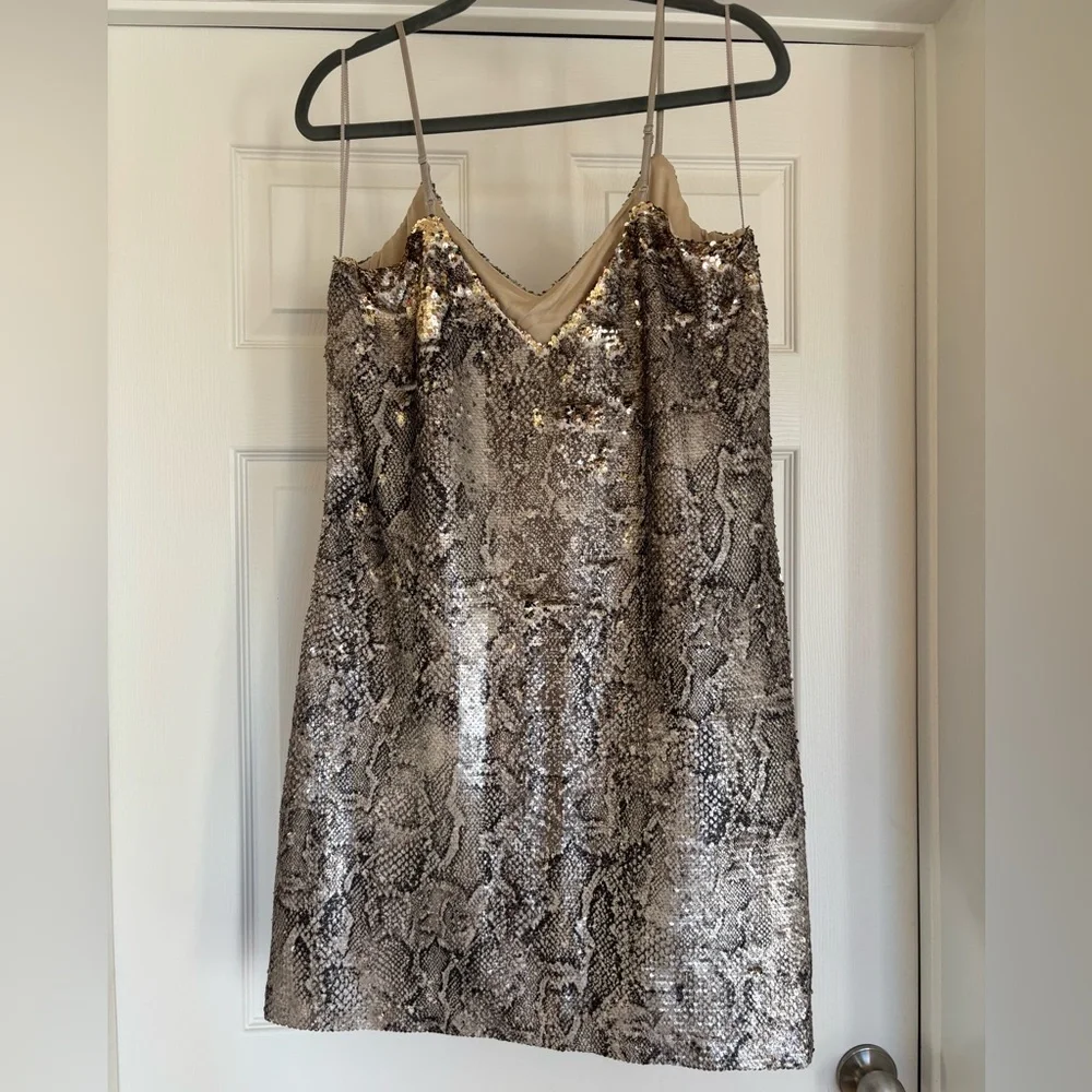 NWT Cupcakes & Cashmere Snakeprint Sequin Spaghetti Strap Mini Dress in Medium - Picture 3 of 16